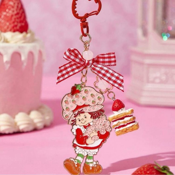 NWOT Adorable Strawberry Shortcake Keychain bag pendant charm - Picture 5 of 8